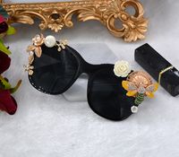 Baroque Bee Pearl Inlaid Flower Diamond Butterfly Sunglasses Wholesale Nihaojewelry main image 6