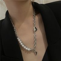 European And American Ins Style Dark Broken Heart Pendant Necklace Thick Chain Pearl Stitching Clavicle Chain Fashionable Necklace main image 1