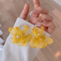 Mode C-förmige Quaste Gelbe Stoff Blütenblatt Ohrringe Großhandel Nihao Schmuck main image 1