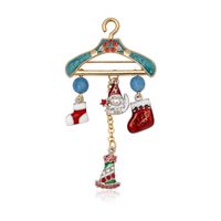 Bijoux En Gros Cintre De Noël Père Noël Cloche Gland Broche Nihaojewelry sku image 3