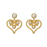 Boucles D&#39;oreilles Coeur Baroque Rétro En Perles Creuses Torsadées En Gros Nihaojewelry sku image 1
