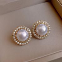 Wholesale Jewelry Retro Pearl Round Stud Earrings Nihaojewelry sku image 1