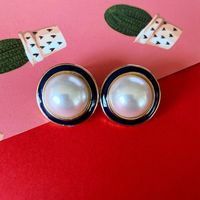 Korean Enamel Contrast Color Drip Glaze Pearl Earrings sku image 2