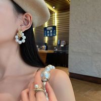 925 Silver Needle Vintage C- Shaped Pearl One Style For Dual-wear Eardrops European And American Ins Fashion High Sense Temperament Geometric Earrings main image 4