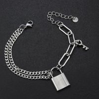 Bracelets D&#39;étiquette De Verrouillage De Chaîne De Forme De Coeur De Mode D&#39;acier Au Titane En Gros Nihaojewelry main image 5