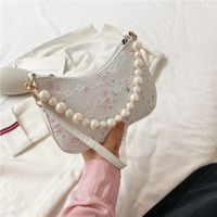 Fashion Floral Pearl One-shoulder Chain Underarm Bag Wholesale Nihaojewelry sku image 3