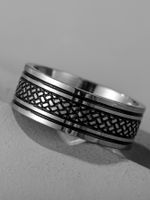 Vintage Titanium Steel Carved Thick Ring Wholesale Nihaojewelry main image 3