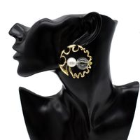 Wholesale Retro Irregular Circle Inlaid Pearl Earrings Nihaojewelry main image 3