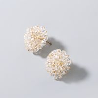 Wholesale Simple Hand-woven Crystal Bead Petal Stud Earrings Nihaojewelry main image 1