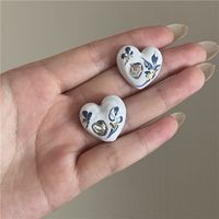 Retro Simple Metal Peach Heart Diamond Earrings sku image 5