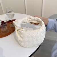 Solid Color Woven Knot Portable Croissant Bag Wholesale Nihaojewelry main image 4