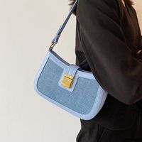 Fashion Lock Geometric Messenger One-shoulder Armpit Bag Wholesale Nihaojewelry main image 5