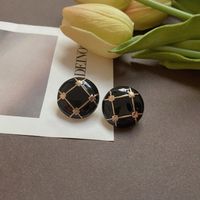 Retro Metal Oil Black Contrast Color Drop Oil Round Earrings Wholesale Nihaojewelry main image 2