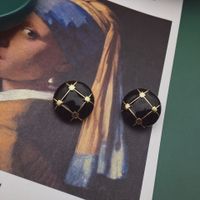 Retro Metal Oil Black Contrast Color Drop Oil Round Earrings Wholesale Nihaojewelry sku image 1
