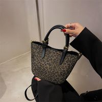 Fashion Leopard Print Handbag Bucket Bag Wholesale Nihaojewelry main image 3
