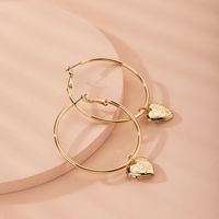 Oversized Hoop Earrings Korean Exaggerate Peach Heart Ear Jewelry Earrings Wholesale Nihaojewelry sku image 1