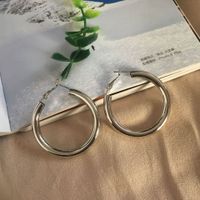 Mode Exagérée Nouvelles Boucles D'oreilles Simples Cercle Boucles D'oreilles En Métal À Paillettes Pour Femmes sku image 3