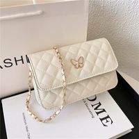 New Solid Color Embossed Butterfly Lock Messenger Bag Wholesale Nihaojewelry main image 1
