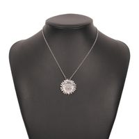 Modische, Mit Diamanten Besetzte Geometrische Halskette Mit Blumen sku image 2
