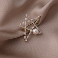 Five-pointed Star Pearl Zircon Copper Brooch Wholesale Nihaojewelry main image 4