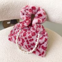 Cute Leopard Print Pearl Chain Plush Handbag Wholesale Nihaojewelry main image 1