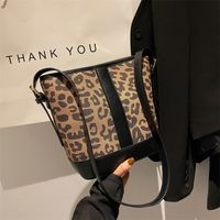 Casual Shoulder Messenger Leopard Print Bucket Bag Wholesale Nihaojewelry main image 4