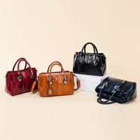 Retro Oil Leather Solid Color Three-layer Shoulder Woven Handle Messenger Bag Wholesale Nihaojewelry main image 3