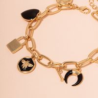Dripping Oil Heart-shaped Lock Bee Disc Pendant Bracelet Wholesale Nihaojewelry main image 4