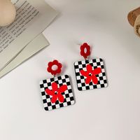 Vintage Black White Plaid Color Flower Acrylic Checkerboard Earrings Wholesale Nihaojewelry main image 6
