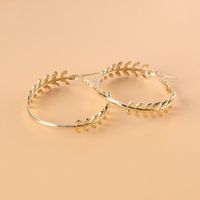 Metal Simple Leaf Hollow Fashion Round Earrings Wholesale Jewelry Nihaojewelry main image 4
