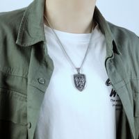 Retro Shield Carved Pendant Stainless Steel Necklace Wholesale Nihaojewelry main image 5