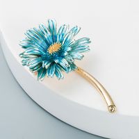 Korean Little Daisy Alloy Brooch Wholesale Nihaojewelry sku image 2