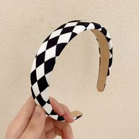 New Wide-brimmed Color Matching Checkerboard Sponge Headband Wholesale Nihaojewelry sku image 1