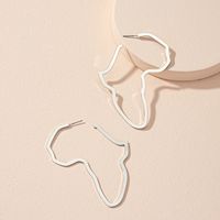 Fashion Hollow Geometric Irregular Stud Earrings Wholesale Nihaojewelry main image 3