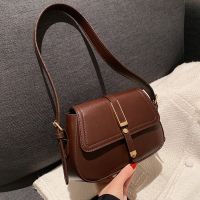 Retro Solid Color Buckle Type Messenger Saddle Bag Wholesale Nihaojewelry main image 3