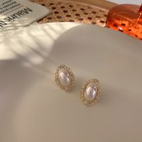 Vintage Oval Pearl Stud Earrings Wholesale Nihaojewelry sku image 1
