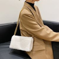Simple Fashion Solid Color Plush Chain Shoulder Square Bag Wholesale Nihaojewelry sku image 1