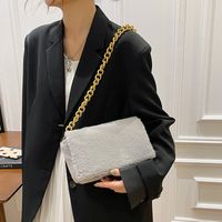 Simple Fashion Solid Color Plush Chain Shoulder Square Bag Wholesale Nihaojewelry sku image 3