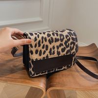 Fashion Retro Leopard Print Contrast Color Shoulder Messenger Bag Wholesale Nihaojewelry main image 4