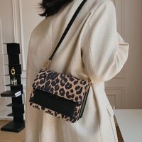 Fashion Retro Leopard Print Contrast Color Shoulder Messenger Bag Wholesale Nihaojewelry sku image 1