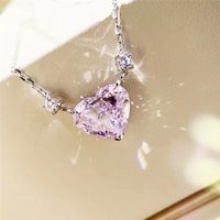 Tik Tok Live Stream Collar En Forma De Corazón Cadena De Clavícula Femenina Ins Diseño Avanzado Temperamento De Sentido Salvaje Alto Diamante Rosa Colgante main image 3