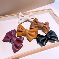 New Style Autumn And Winter French Retro Pu Leather Bow Hairpin Hairpin Temperament Hair Accessories Bangs Clip Hair Accessories main image 4