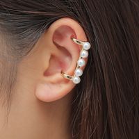 Fashion Jewelry Acrylic Pearl Exaggerated French Ear Clip Earrings Earrings main image 1