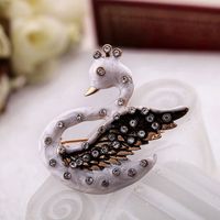 Creative Personality Little Swan Brooch Design Sense Net Red With The Same Chest Pin Wholesale main image 3