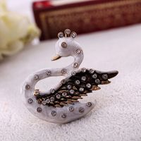 Creative Personality Little Swan Brooch Design Sense Net Red With The Same Chest Pin Wholesale main image 4