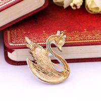 Creative Personality Little Swan Brooch Design Sense Net Red With The Same Chest Pin Wholesale main image 5