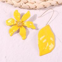 Fashion All-match Flower And Leaf Earrings main image 1