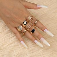Cross-border New Ring Set Trend Love Dripping Oil Hollow Pineapple Ring 7-piece Combination Ring main image 3
