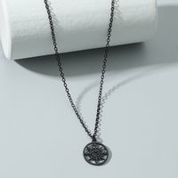 Simple Stainless Steel Compass Titanium Steel Round Brand Necklace Wholesale Nihaojewelry main image 4