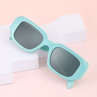 Irregular Frame Clashing Color Sunglasses Wholesale Nihaojewelry main image 6